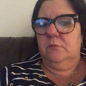 Meet your Posher, Dania